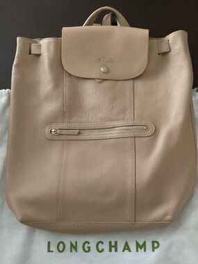 Longchamp Le Foulonné Pebbled Leather Backpack Beige Medium